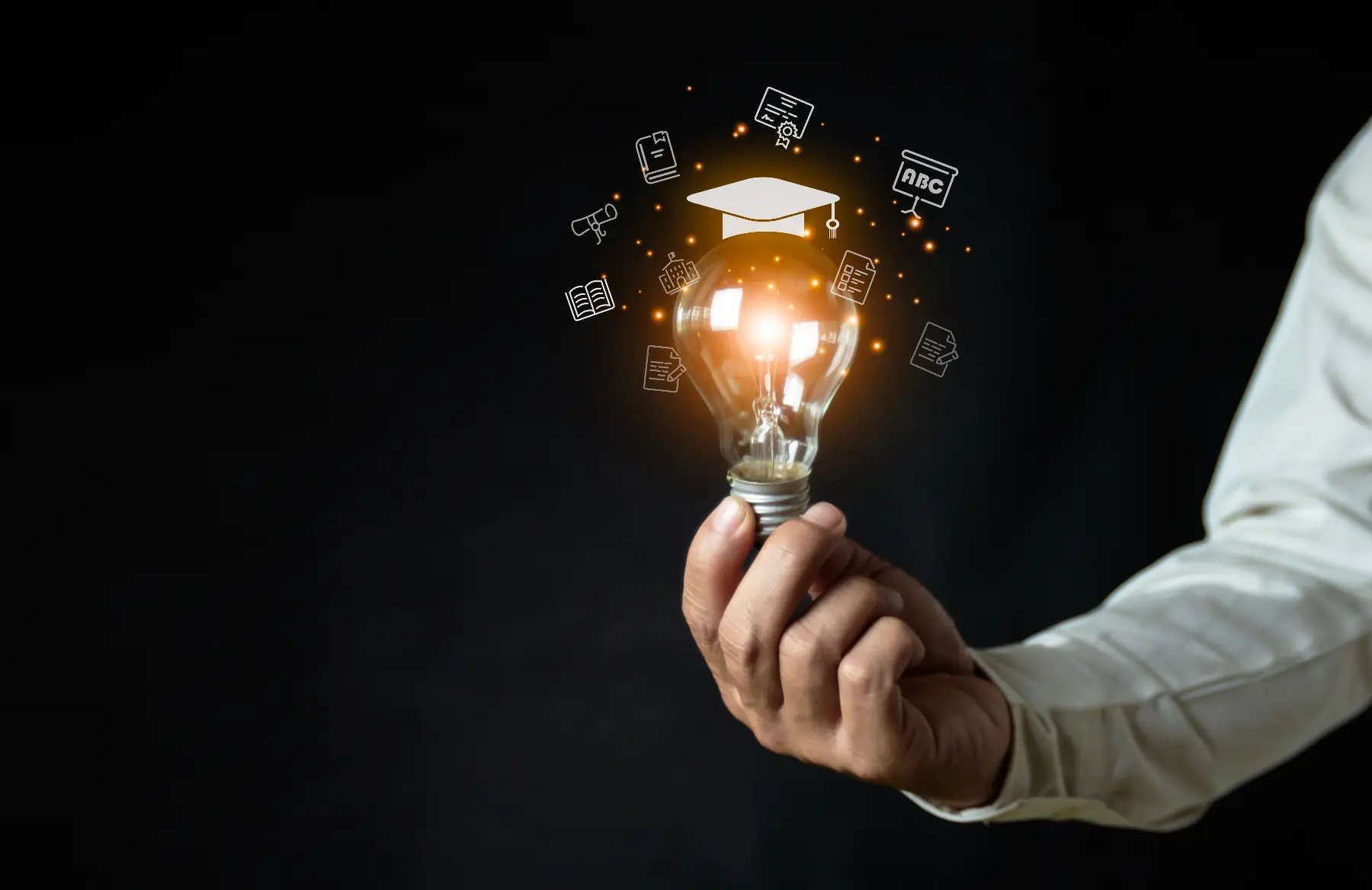 Man holding a bulb