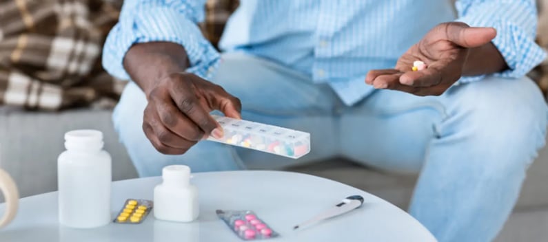 Pill organiser for storing medication