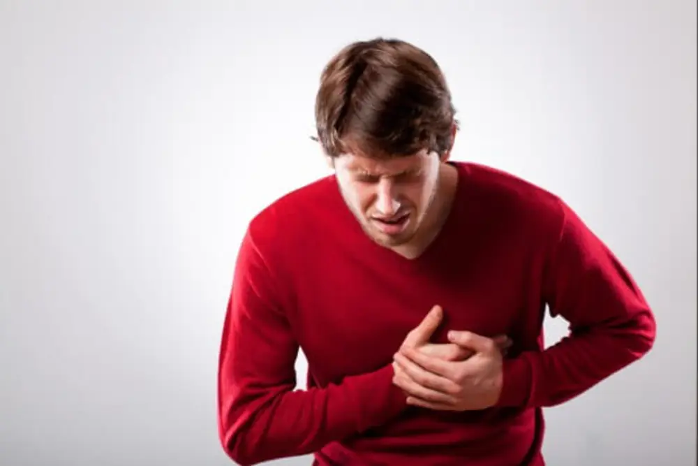 What Should I Do if Someone Around Me Has a Heart Attack? emergency first aid myocardial infarction cardiac arrest